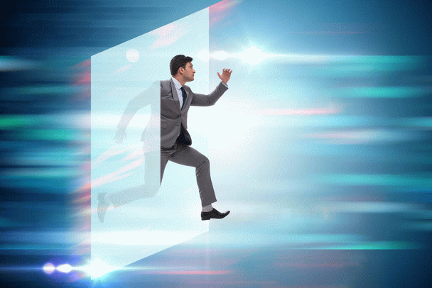 کسب درآمد از نوشتن نقد و بررسی محصول در پلتفرم‌های آنلاین: راهنمای جامع